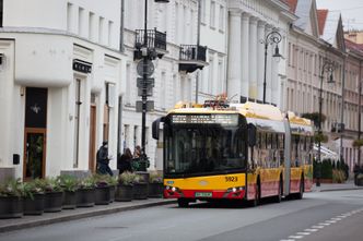 Pracownicy wrócili do Mordoru. W Warszawie muszą zmienić trasy autobusów