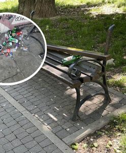 Ciągłe popijawy. Plac Kaczyńskiego wygląda jak melina