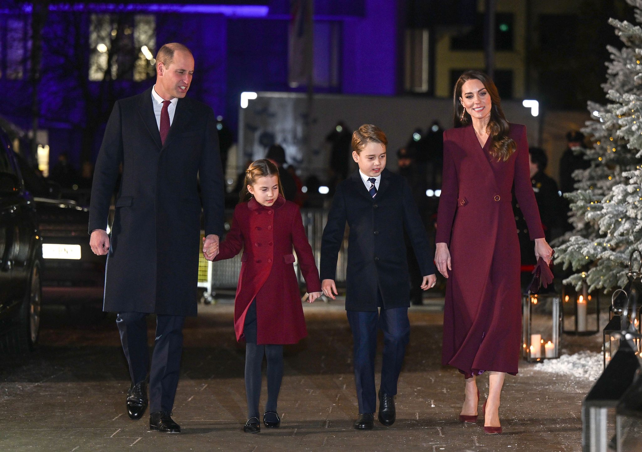 Judi James skomentowała także stroje Kate i Williama