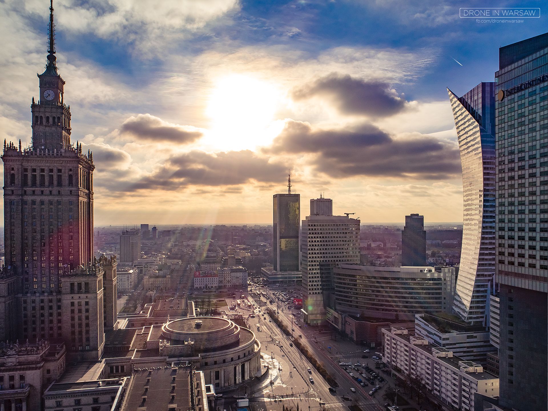 Warszawa z lotu ptaka wygląda przepięknie. Poznajcie wizję Drone in Warsaw 10
