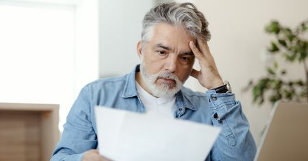 Seniorzy mogą stracić czternastki. Fatalne wieści