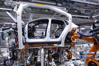 Strefa euro wchodzi w 2026 rok ze wzrostem, ale Niemcy tną zatrudnienie. Niepokojące dane o inflacji