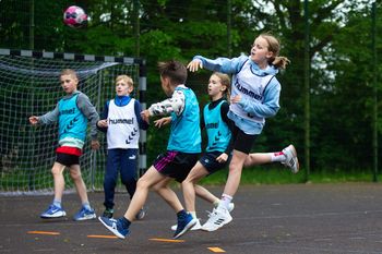 Mini Handball Cup. Turniej sportowy dla dzieci w Bierkowie