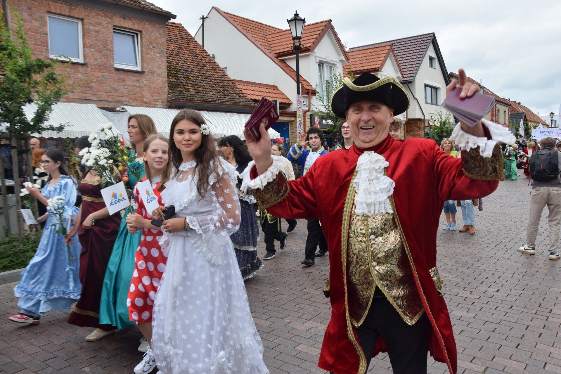 Barwna parada i festiwal w Święto Łeby