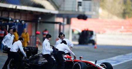 McLaren wciąż z kłopotami podczas testów w Barcelonie