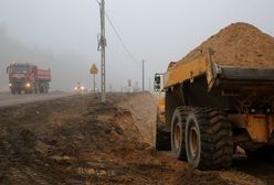 Skandal w Podlaskiem. Pieniądze za budowę drogi wojewódzkiej trafiły na konto oszustów