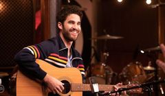 Darren Criss i Kether Donohue w serialu "Royalties"