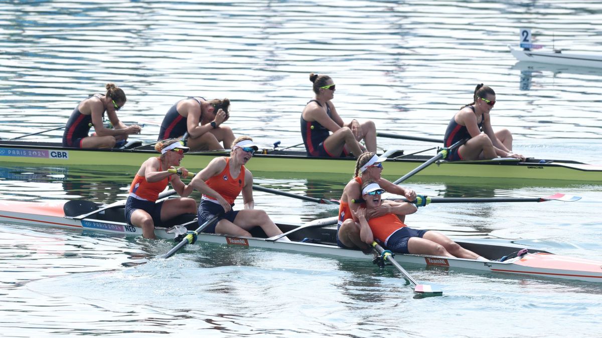 Zdjęcie okładkowe artykułu: Getty Images / Francois Nel / Na zdjęciu: osady holenderska (u dołu) i brytyjska po finale IO w Paryżu