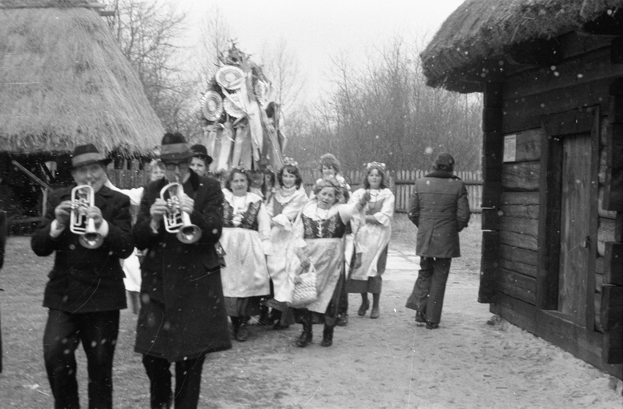 Polskie zwyczaje na przywitanie wiosny. Wiesz, skąd się wzięły?