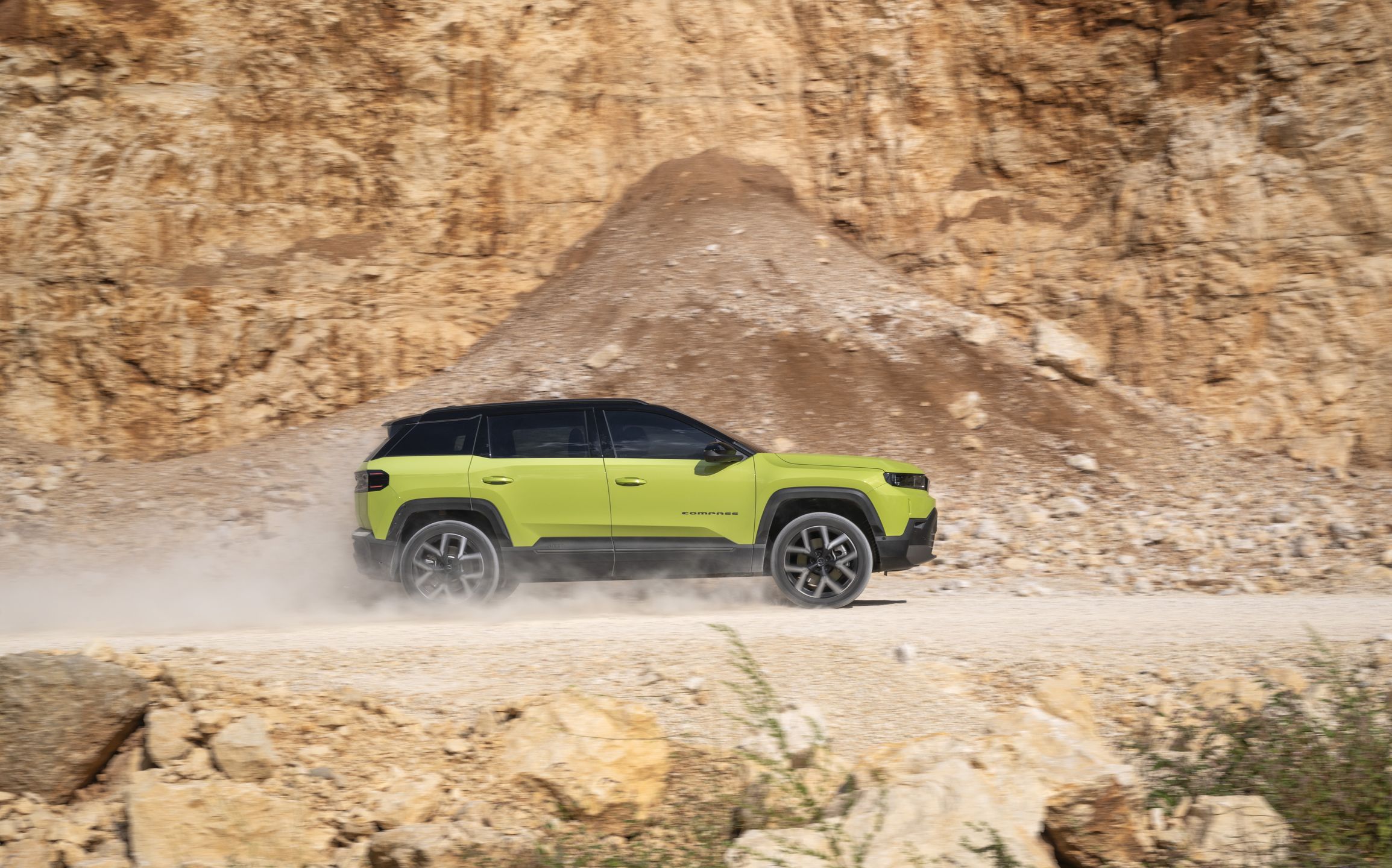 Nowy Jeep Compass od środka