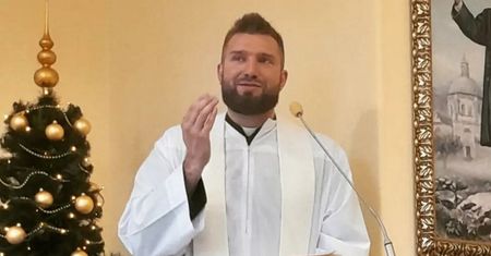 Ktoś podszywa się pod księdza. "Szukam niewiasty"