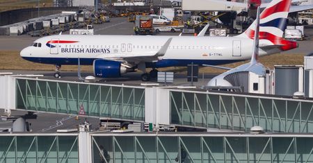 Lotnisko Londyn-Heathrow apeluje do linii lotniczych: przestańcie sprzedawać bilety