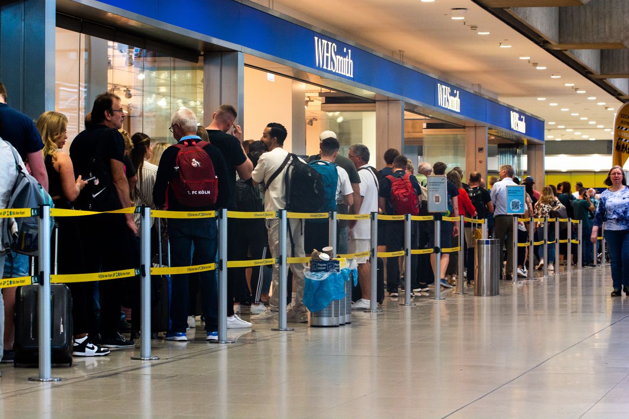Kilkaset lotów odwołanych. Duże problemy pasażerów w Niemczech