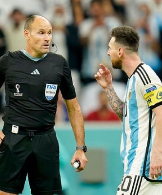 Messi na mundialu zrównał go z ziemią. Sędzia opowiedział, co stało się potem