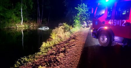 Utopił mercedesa w Wielkim Kanale Brdy. Niebezpieczny finał majówki
