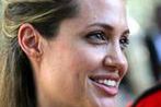 Angelina Jolie płacze od lat