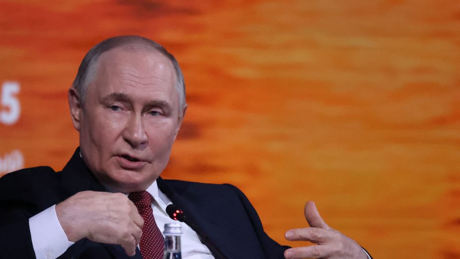 SAINT PETERSBURG, RUSSIA - JUNE 20: (RUSSIA OUT) Russian President Vladimir Putin speaks during the plenary session of the 28th Saint Petersburg International Economic Forum SPIEF 2025 onJune 20, 2025 in Saint Petersburg, Russia. (Photo by Contributor/Getty Images)