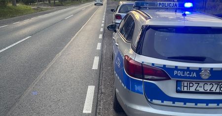 Brutalne pobicie na przystanku. 54-latek stracił przytomność
