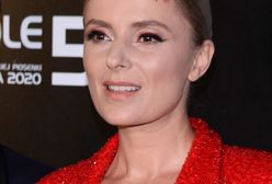 Czerwona marynarka i nic więcej. Mlynkova jak milion dolarów