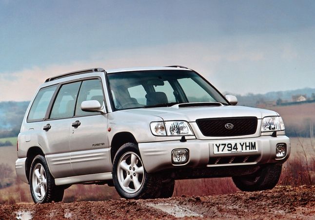 Do 10 tys. zł można wybierać auta z pierwszej i drugiej generacji (na zdjęciu). Subaru Forester przekonuje właściwościami jezdnymi.