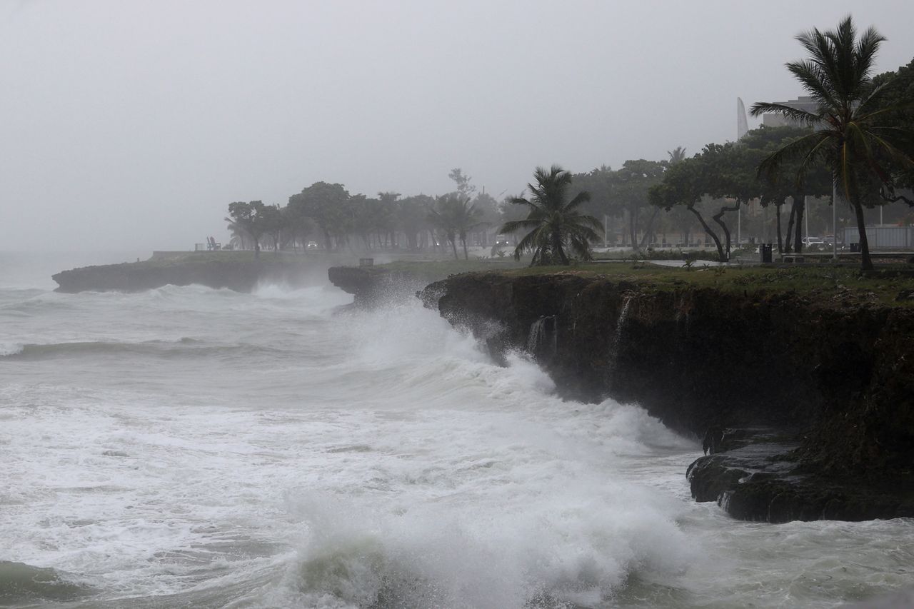 Hurricane Beryl devastates Caribbean, heads for Jamaica