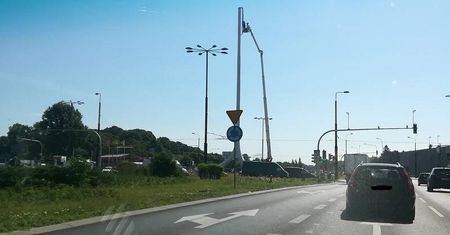Zmieniają flagę na Maszcie Niepodległości