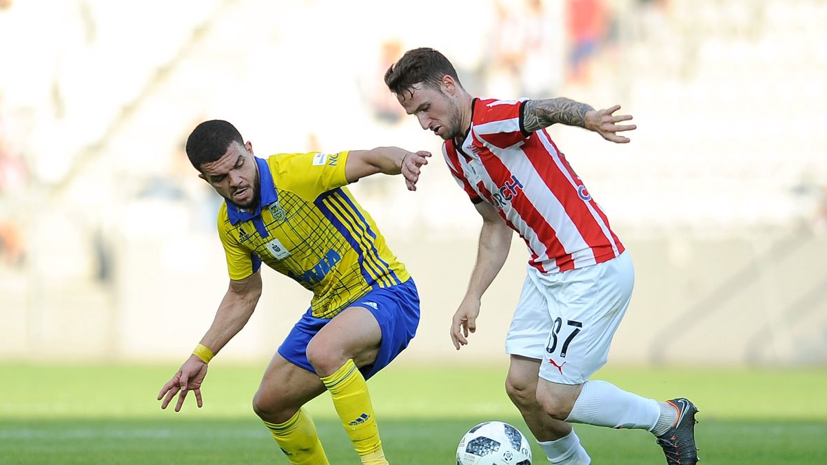 WP SportoweFakty / Krzysztof Porębski / Na zdjęciu: Nabil Aankour (z lewej)