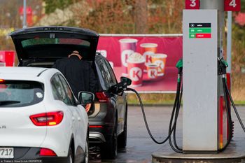 30 euro na tankowaniu. Niemcy oblegają polskie stacje
