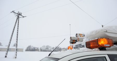 Zmniejsza się liczba gospodarstw pozbawionych prądu
