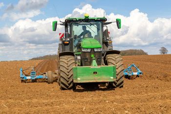 Kombinat pozbywa się sprzętu. Okazyjne ceny
