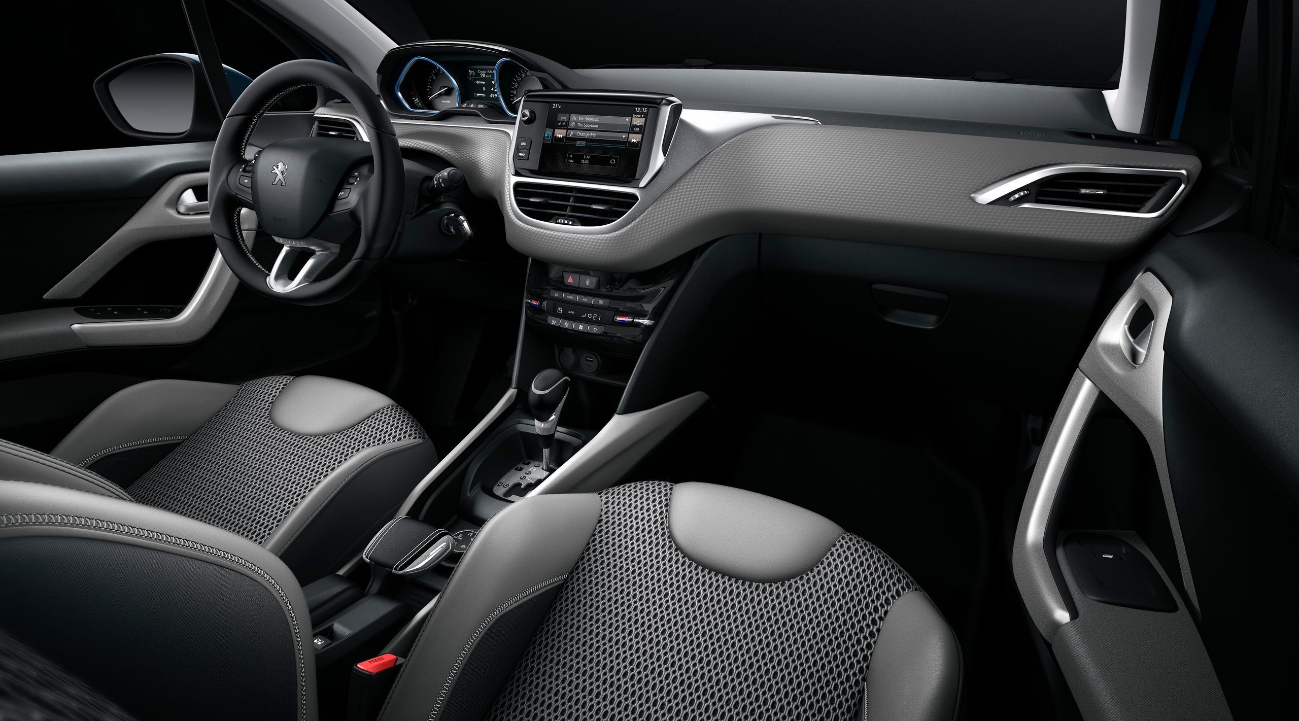 Peugeot 2008 4