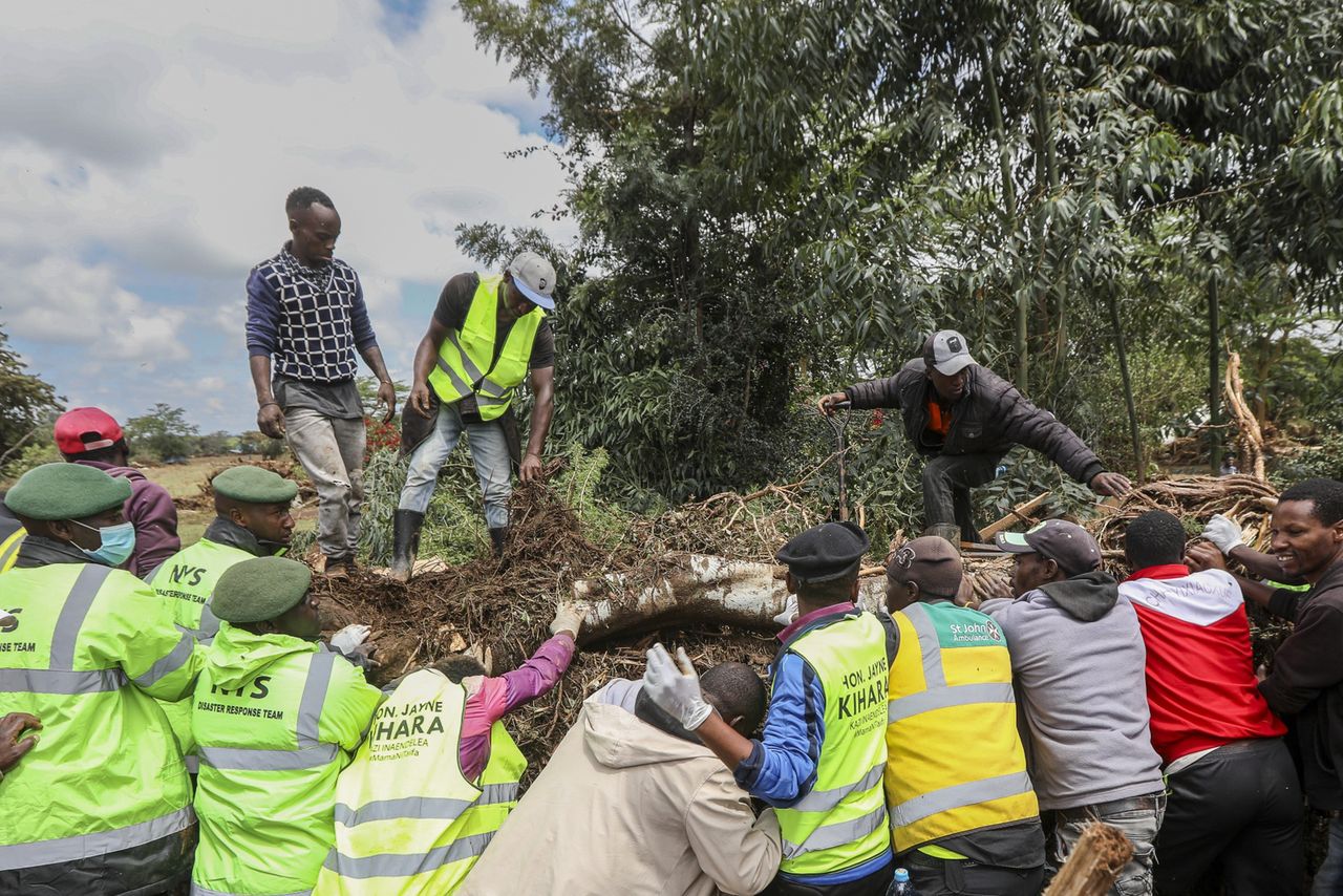 In Kenya, rescue operations are still ongoing (photo from April 30th this year).