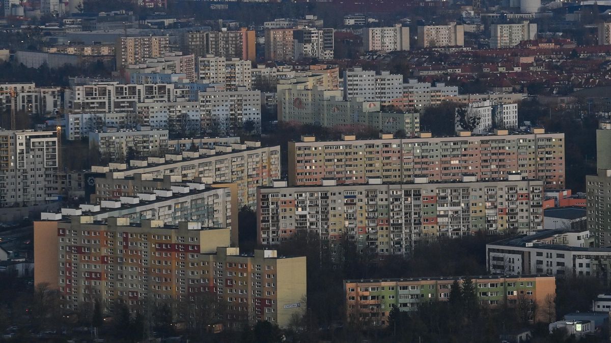 Mieszkania po seniorach zaleją rynek. Ekspert podaje skalę