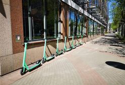 Warszawa. Hulajnogi elektryczne tracą przywileje. Na Stare Miasto nie wjedziesz