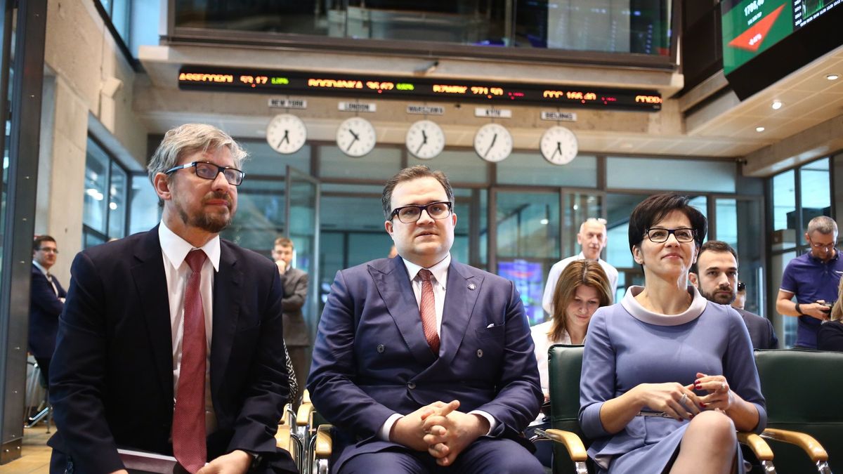 od lewej: Wojciech Sobieraj prezes Alior Banku, Michał Krupiński ówczesny prezes PZU i Małgorzata Zaleska ówczesna prezes GPW