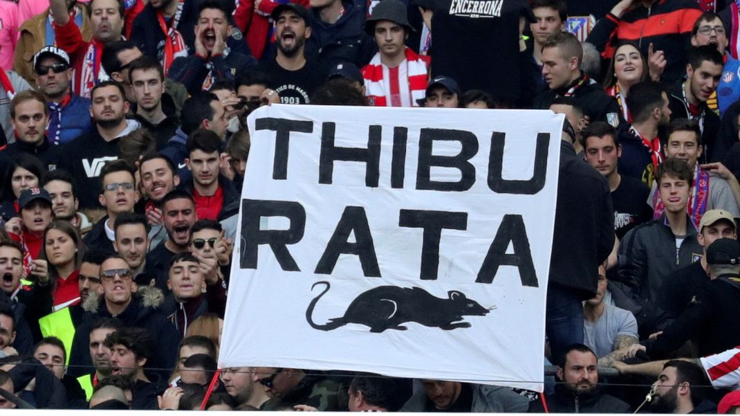"Thibu szczur" - transparent na meczu Atletico - Real