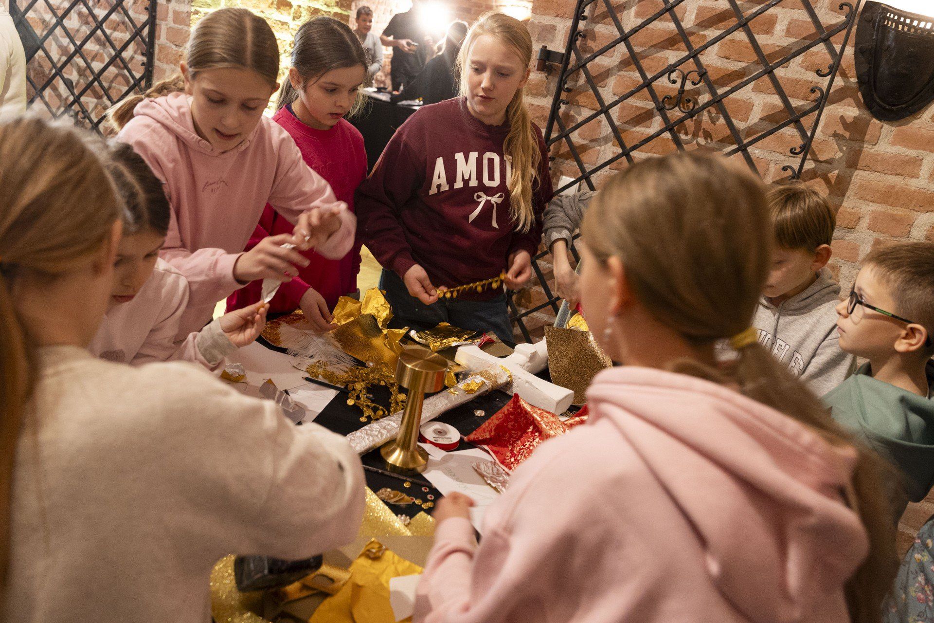 &#34;Moda z przeszłości, odpowiedzialność za przyszłość!&#34;.