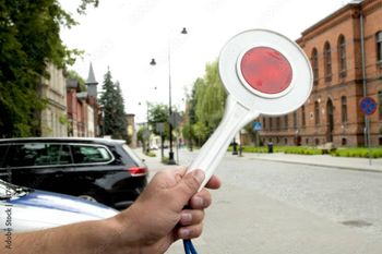 Niebezpieczny rajd motocyklisty w Rumi. Pędził przez miasto ponad 120 km/h