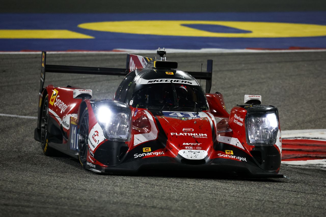 Robert Kubica na podium. Załoga WRT mistrzem świata w LMP2