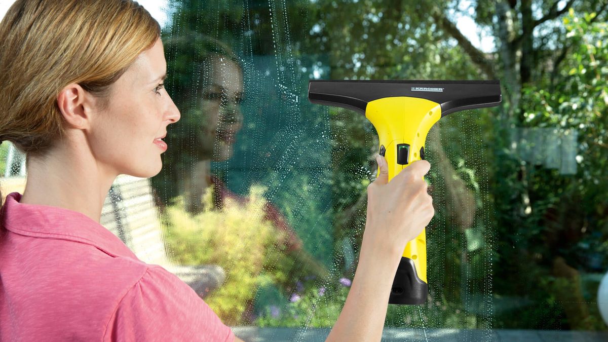 Mycie okien: szybkie sposoby na perfekcyjnie czyste okna
