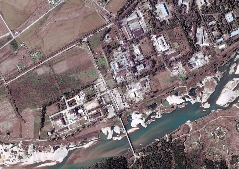 Widok na kompleks nuklearny Jongbion
