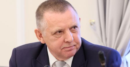 Udaremnione kontrole NIK w Orlenie. Banaś zawiadamia prokuraturę
