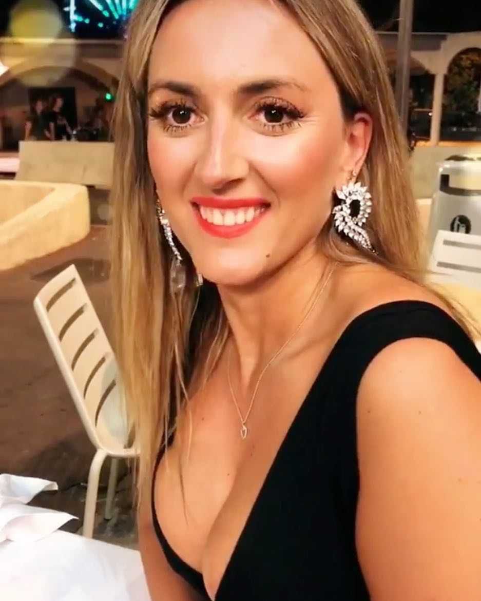 Karolina Szostak zaświeciła biustem na Dzień Kobiet