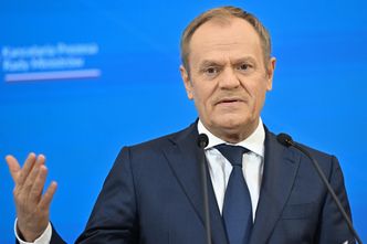 1000 zł podwyżki. Donald Tusk ogłosił decyzję dot. tysięcy Polaków