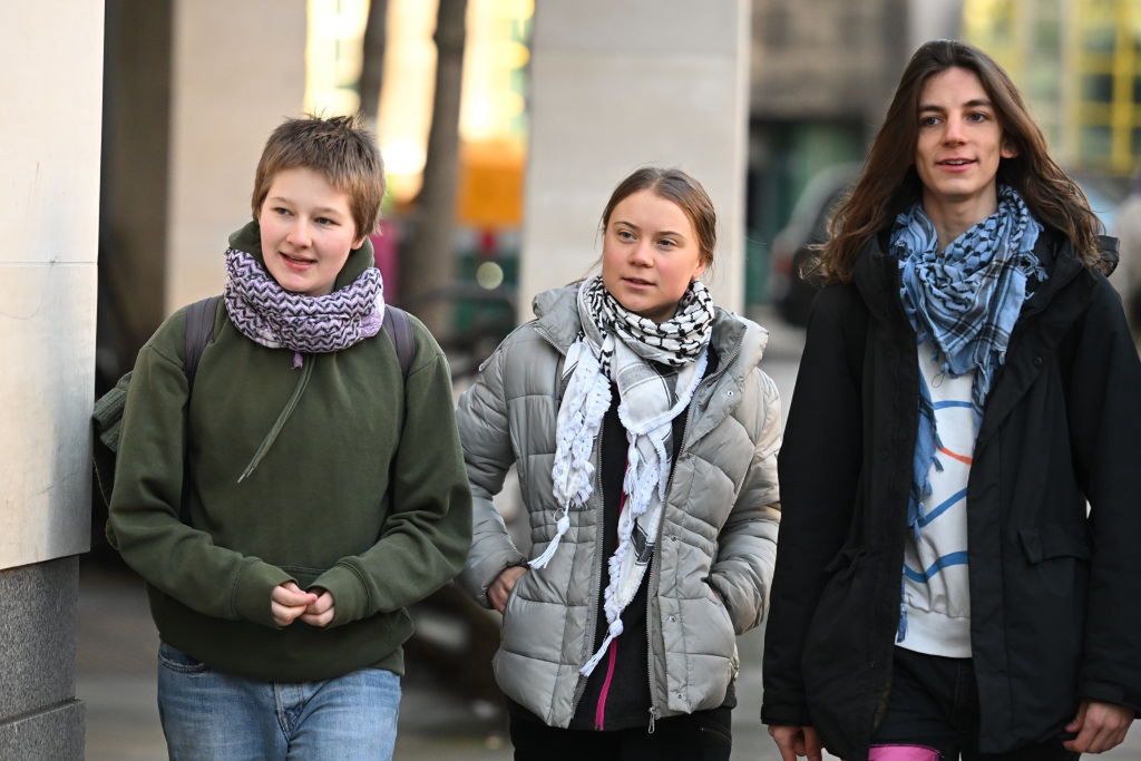 Greta Thunberg z przyjaciółmi