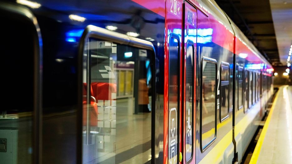 Pociągi ŁKA do Warszawy będą jeździły inaczej niż zwykle