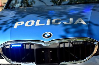 Policyjny pościg w Kielcach. Skończyło się dachowaniem