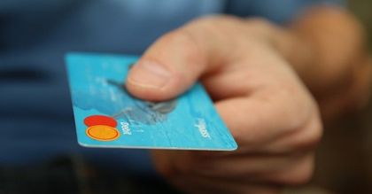 Płatności bezgotówkowe w każdym urzędzie. Program pilotażowy w sierpniu