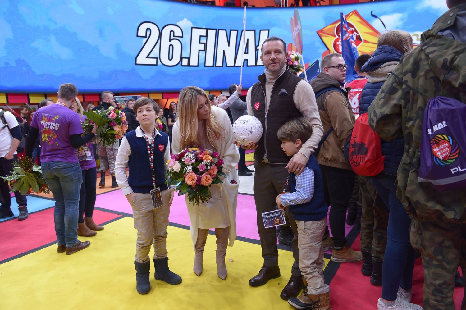 Małgorzata Rozenek z synami i Radosławem Majdanem na finale WOŚP