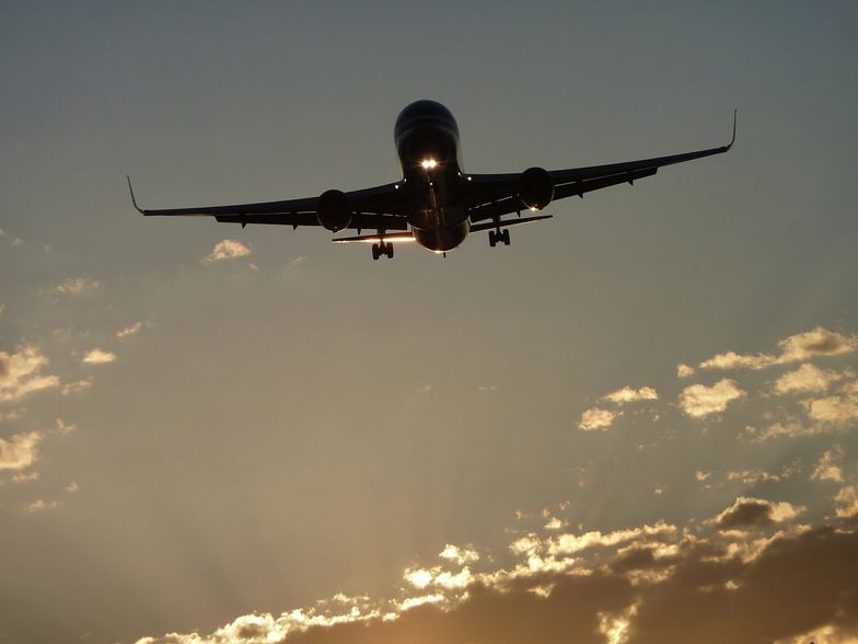 Lotnisko Berlin Tegel ewakuowane. Przez "podejrzaną walizkę"